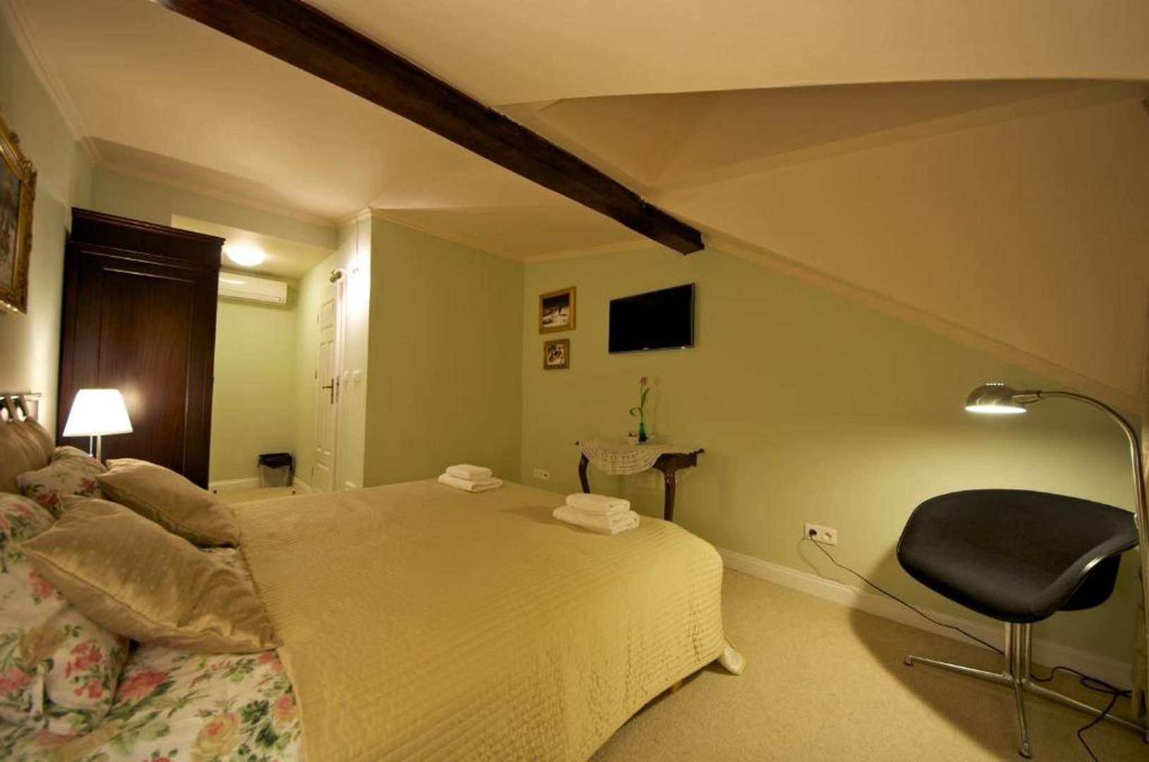 Black Moon Creatives  - 15